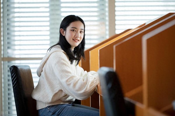 今日头条怎么挣-一份副业如何轻松在今日头条日入过万，只要几分钟，看了不吃亏！