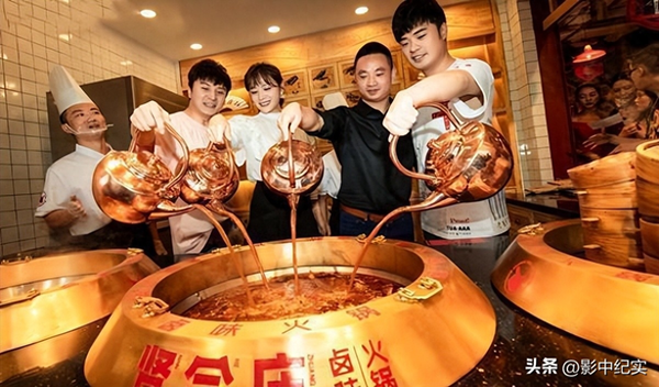 明星火锅店赚钱吗-明星搞副业：4元成本卖上千，火锅店人均500元，坑粉丝一点不手软