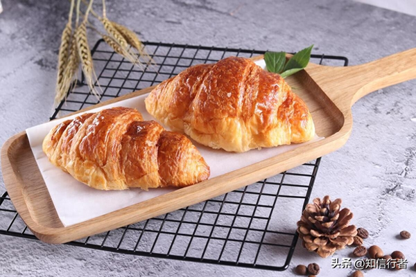 如何通过做自媒体赚钱-逆向思维：普通人怎么做自媒体赚钱，几个简单的小窍门