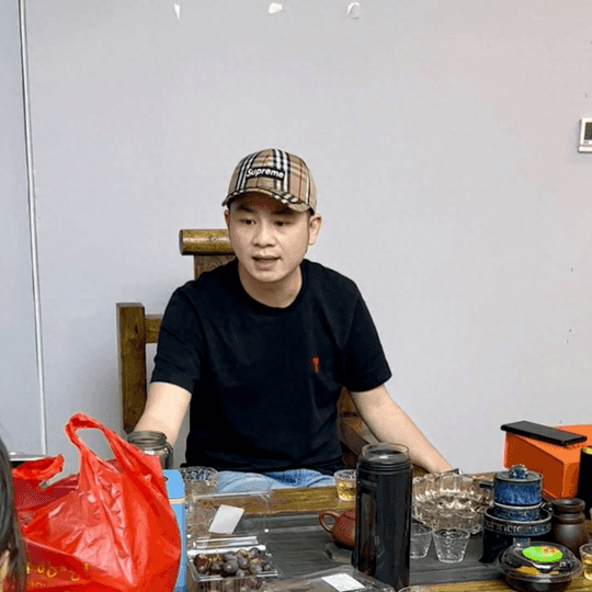 抖音直播带货卖什么赚钱-普通人逆天改命最好的创业方式就是做抖音直播带货，一台手