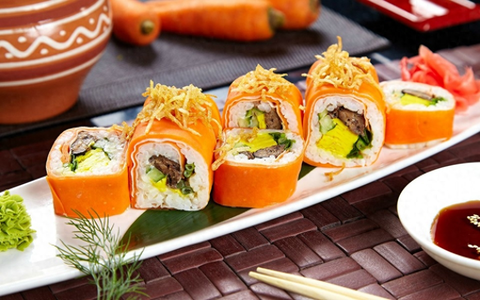 边赚钱边玩游戏的软件有哪些-互联网创业：1部手机边玩边嗨，收入10Ｗ+